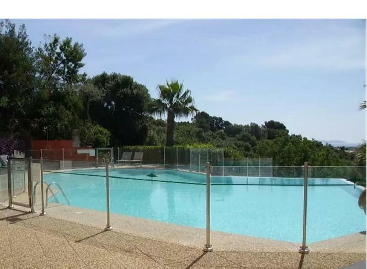 Superbe Duplex 35M2 Vue Mer Avec Piscine Bormes-les-Mimosas Exterior photo